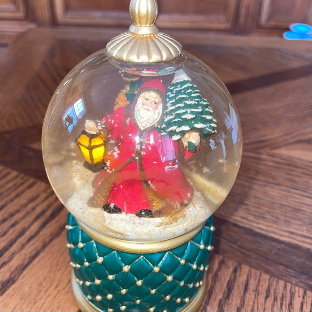 Vintage Musical Snow Globe